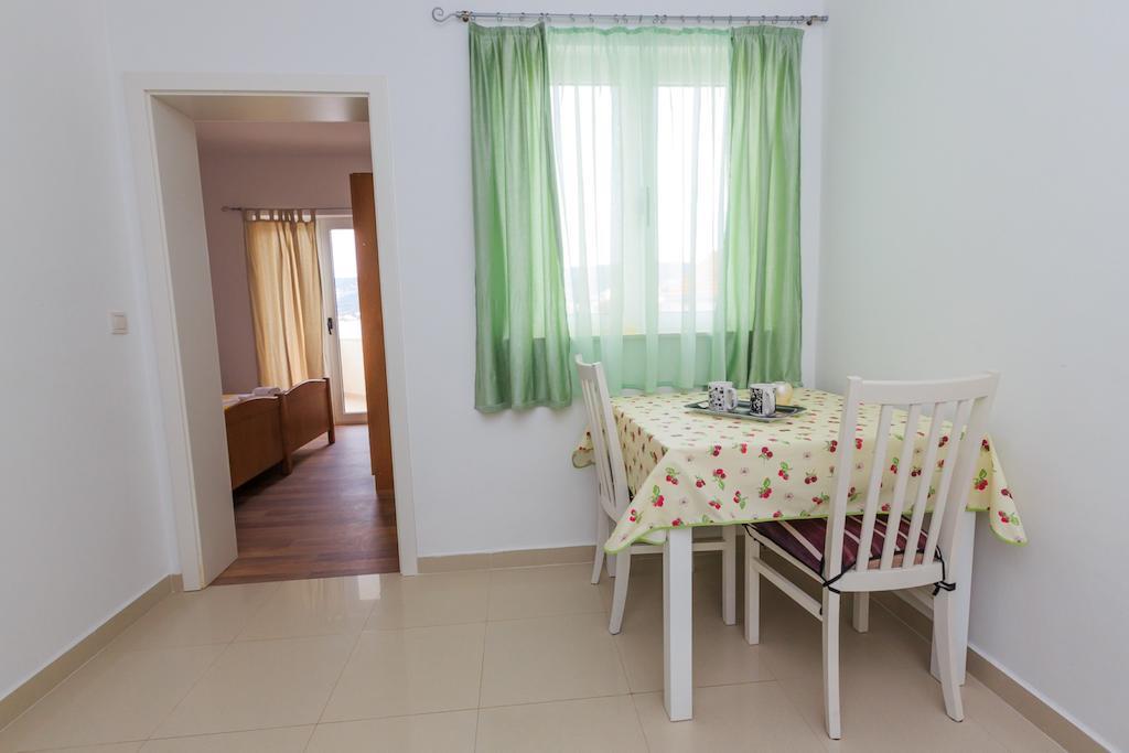 Apartments Rogulj Rogoznica  Quarto foto